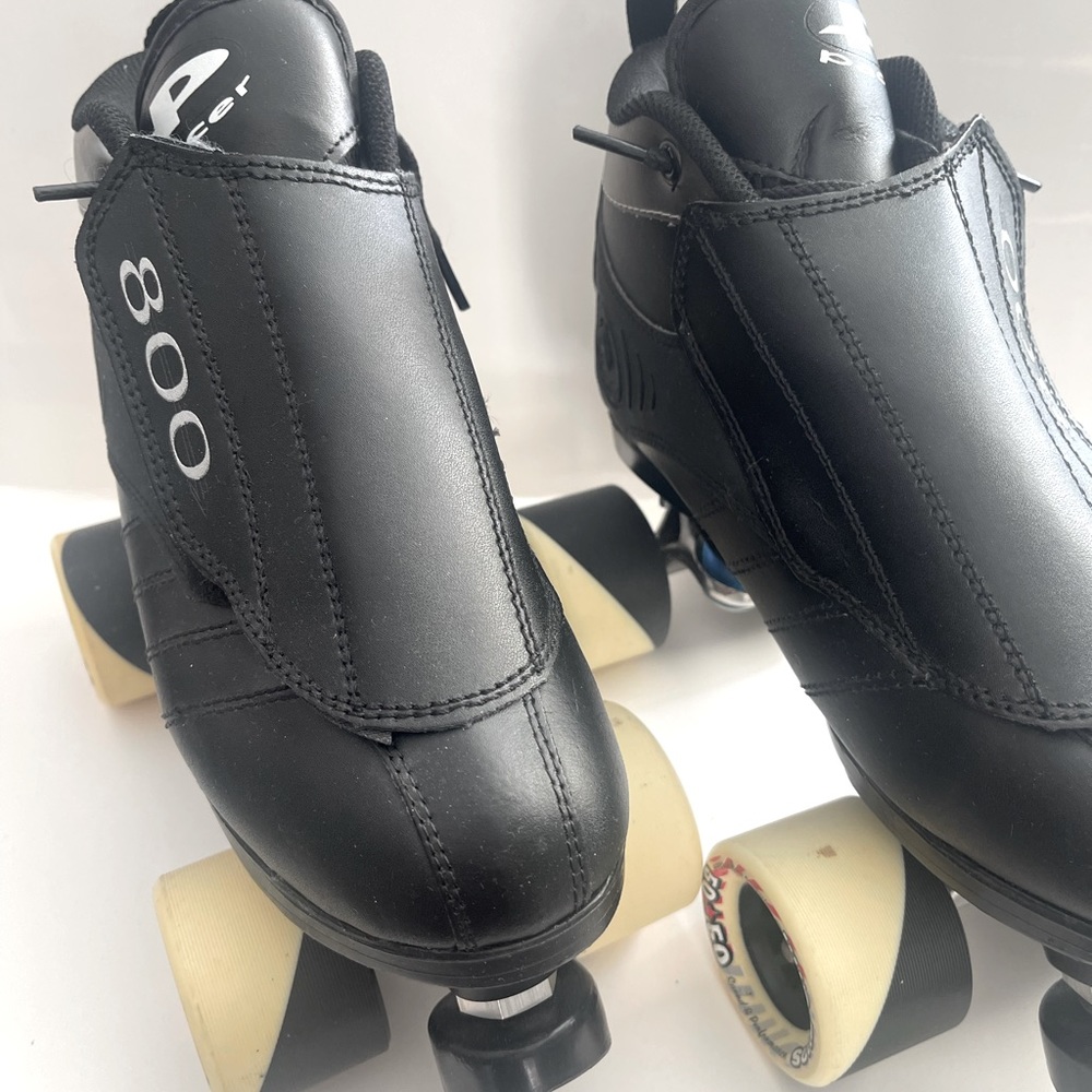 PACER RAVEN 800 Speed Derby Black Leather Roller Skates - M 6/W 7.5